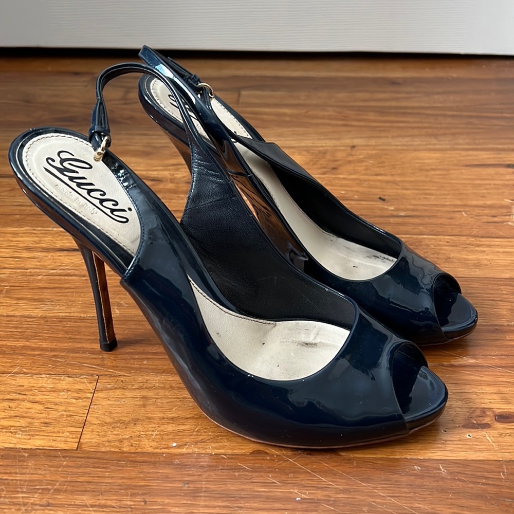 Gucci Navy Patent Leather Slingback Heels 9 - Picture 2 of 10